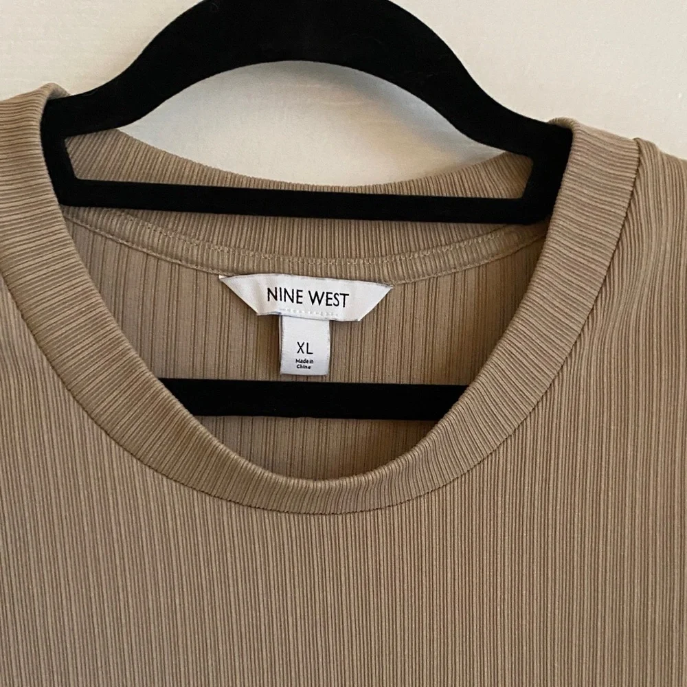 Nine West Tan Ribbed Sleeveless Tank XL - Picture 2 of 6